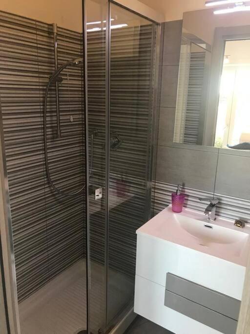 צ'יאמפינו Premium Apartment With Parking מראה חיצוני תמונה