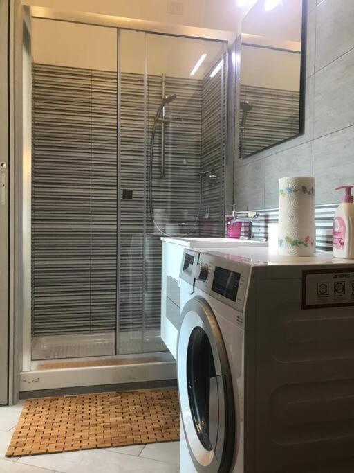 צ'יאמפינו Premium Apartment With Parking מראה חיצוני תמונה